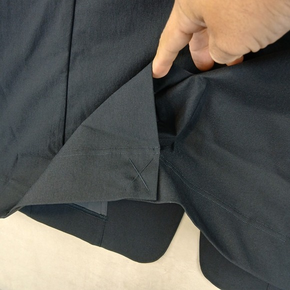 Lululemon LW3HLDS XL Womens Blazer NWT Black‎ Stretch Twill 22x31 $198 MSRP - Picture 14 of 16